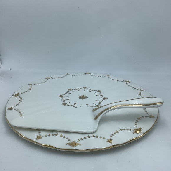 New Gorham Grand Manor Gold Cake Plate and Server - Picture 2 of 16